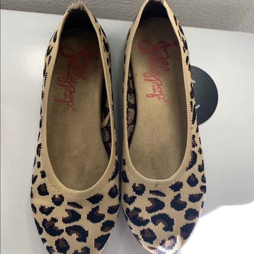 Women’s jellypop knit flats leopard print size 8